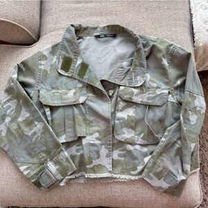 Zara Green Camouflage Cropped Jacket